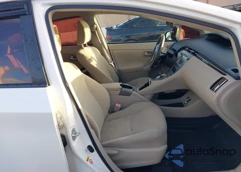 2013 Toyota Prius Two z USA, uszkodzony, nr VIN JTDKN3DU1D5575595